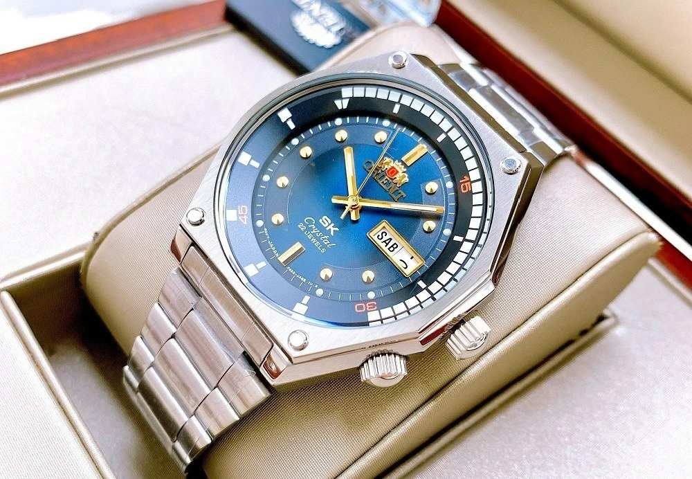 Orient RA-AA0B03L19B - Mẫu đồng hồ nam giá từ 5 đến 10 triệu được yêu thích bởi nền mặt số xanh - Ảnh 19