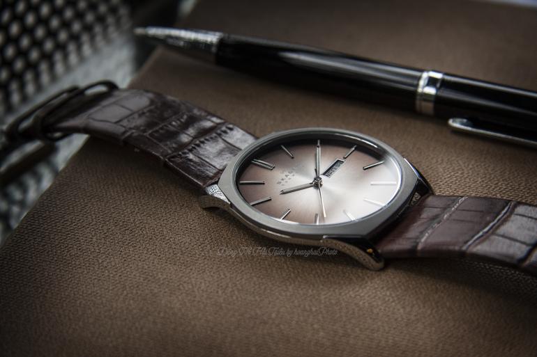 10 thương hiệu đồng hồ siêu mỏng nổi tiếng nhất Việt Nam - đồng hồ siêu mỏng Skagen 890XLSLD minimalist
