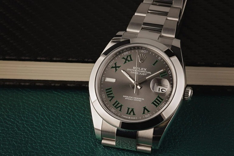 Cách chỉnh ngày giờ sử dụng đồng hồ Rolex cho người mới - Ảnh 11