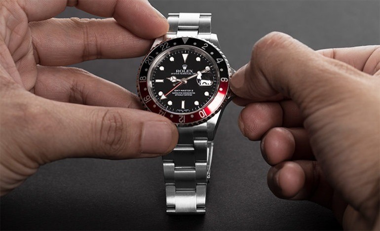 Cách chỉnh ngày giờ sử dụng đồng hồ Rolex cho người mới - Ảnh 2