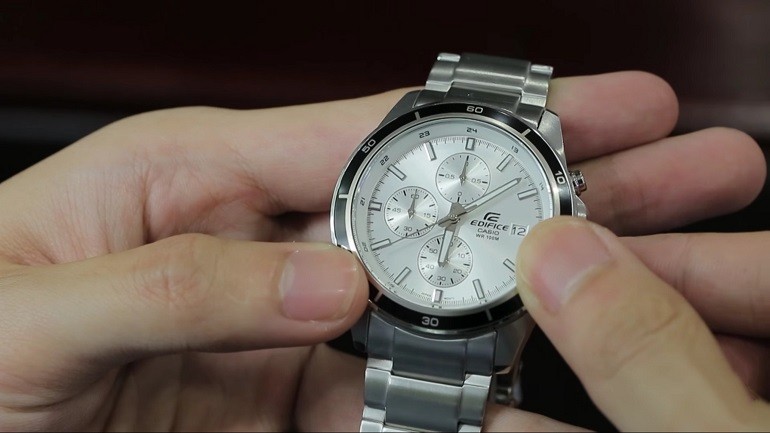  Cách chỉnh đồng hồ đeo tay đơn giản nhất cho người mới - Ảnh 4