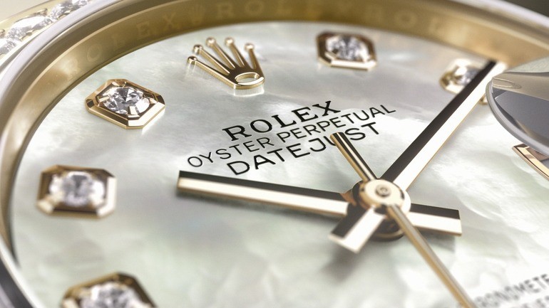 Cách chỉnh ngày giờ sử dụng đồng hồ Rolex cho người mới - Ảnh 6