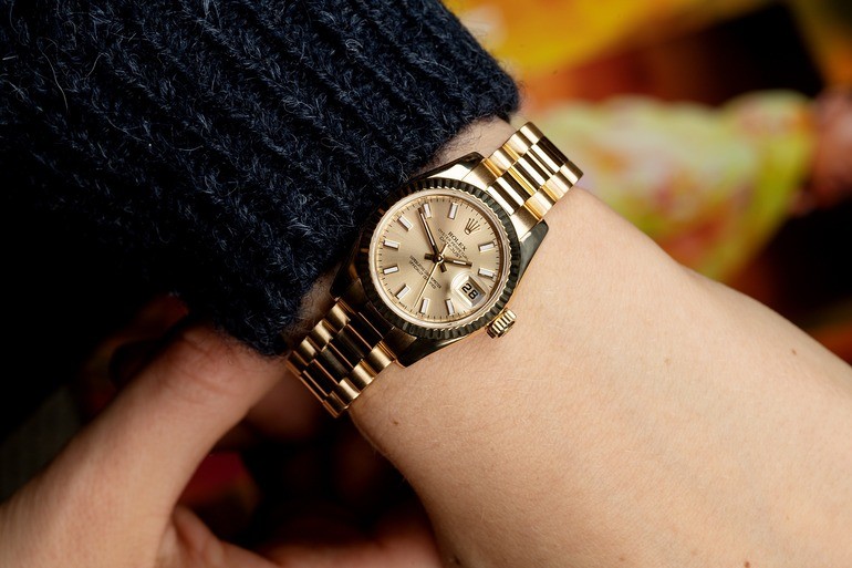 Cách chọn đồng hồ đeo tay nữ đúng size hợp phong thủy - Ảnh 6