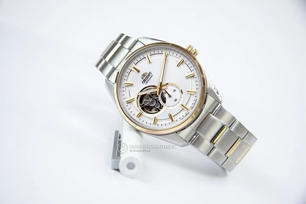 Đồng hồ Orient RA-AR0001S10B có tốt không? Giá bao nhiêu?