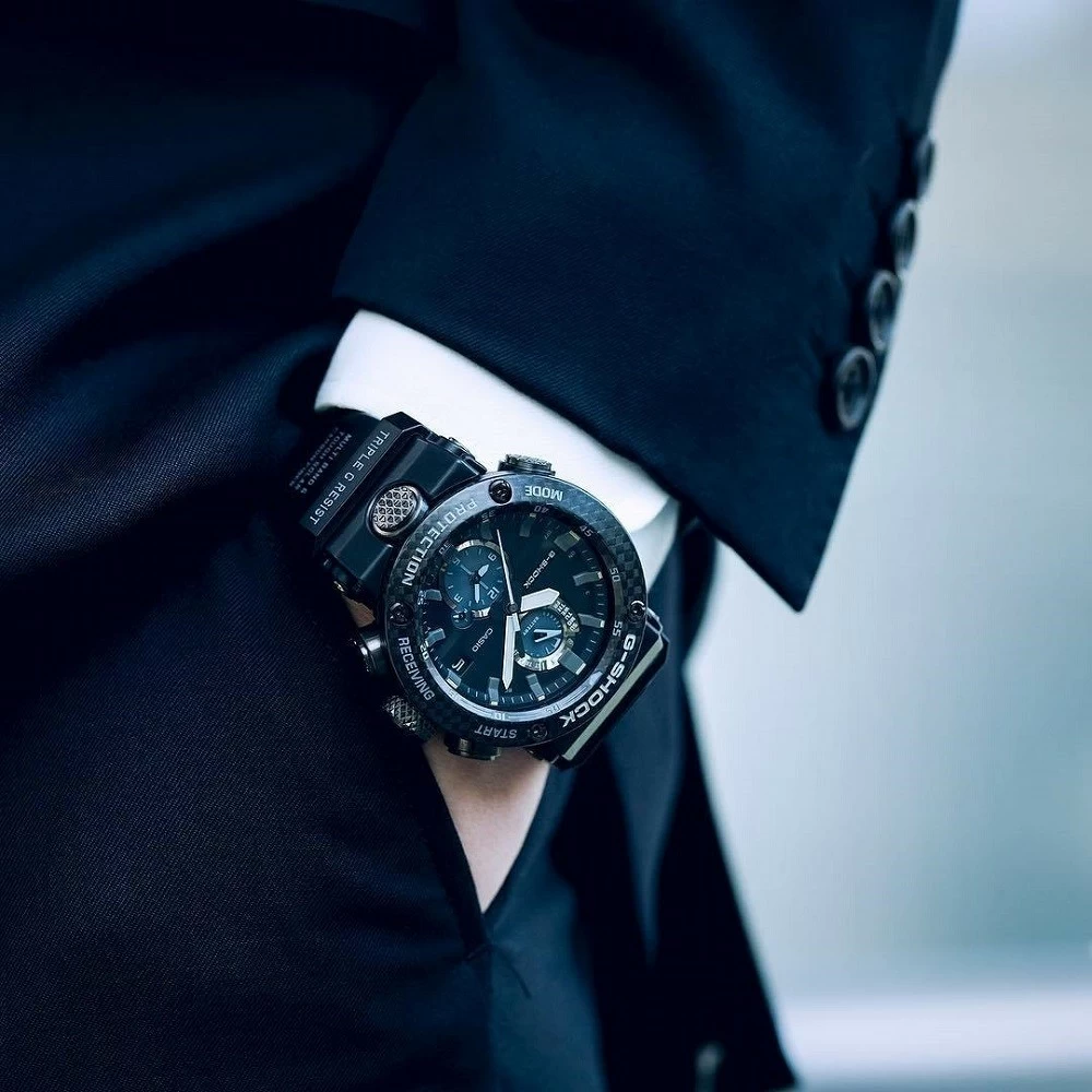 Các mẫu đồng hồ trẻ trung cho nam được bán tại Watches - Ảnh 8