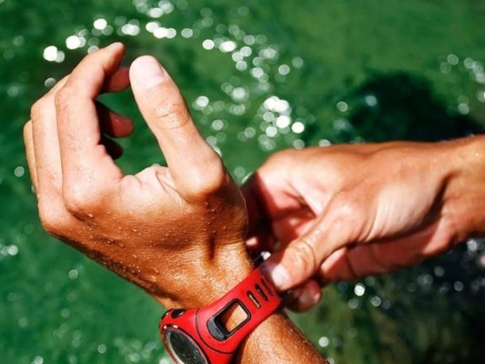 Đồng hồ Orient Water Resistant 50m đi mưa được không? 10 mẫu bán chạy