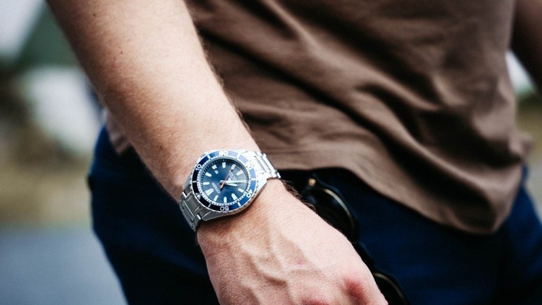 Cách chọn đồng hồ đeo tay nam nữ theo màu da - Ảnh 10
