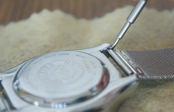 Cách tháo đồng hồ đeo tay đầy đủ từ A - Z cho người mới - Ảnh 3