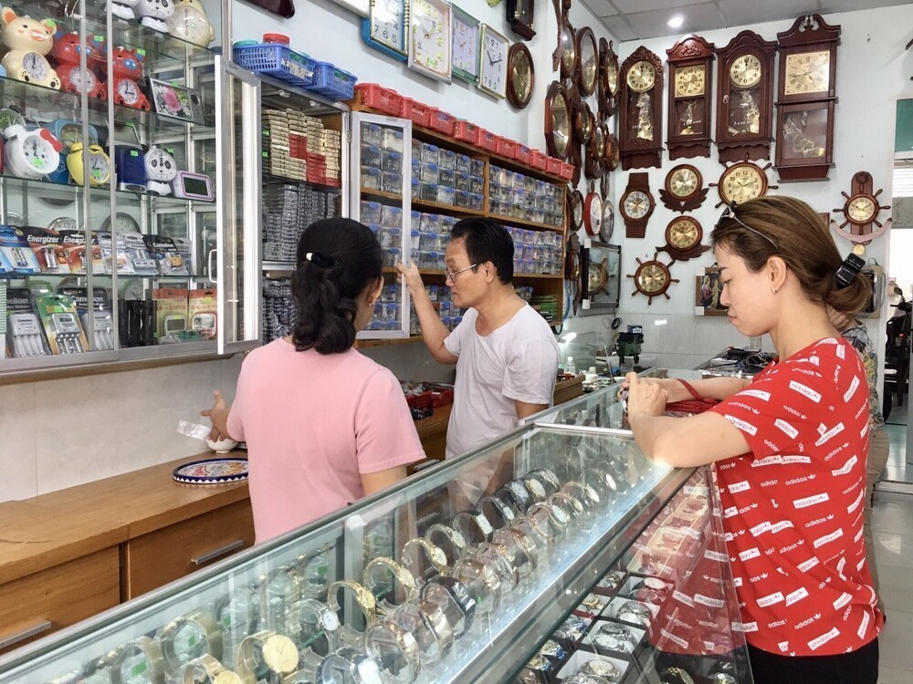 Cảnh báo: Nhiều cửa hàng đồng hồ Biên Hòa đang bán hàng giả - 1