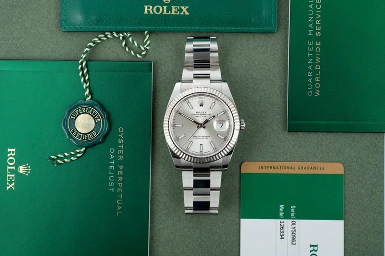 Sản phẩm chính hãng từ của hàng đồng hồ Rolex sẽ luôn đầy đủ phụ kiện - Ảnh 10