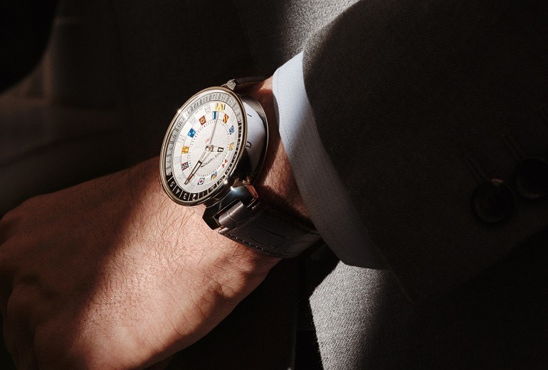 Đánh giá đồng hồ Louis Vuitton (LV): xuất xứ, giá, nhược điểm - Ảnh: 9