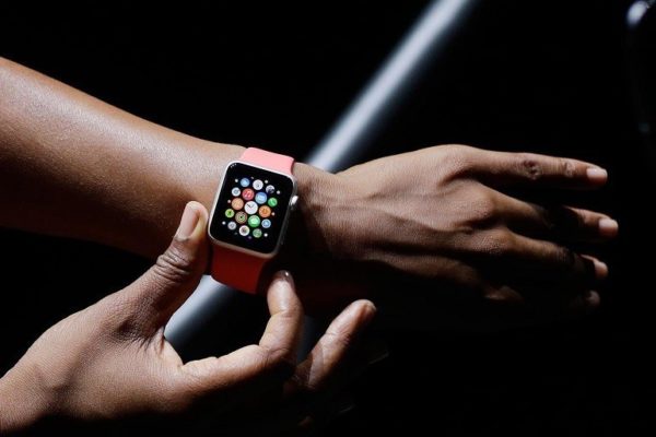 Đồng hồ Apple Watch series 3 LTE và GPS khác gì? Giá bao nhiêu?
