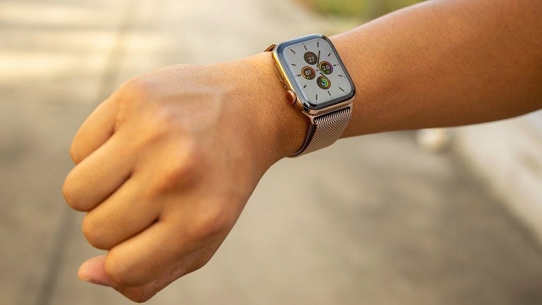 Đồng hồ Apple Watch series 5 bản thép khác gì bản nhôm? - Ảnh: 2