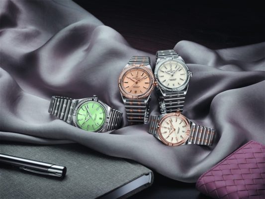 Đồng hồ Breitling nam, nữ giá bao nhiêu, của nước nào?