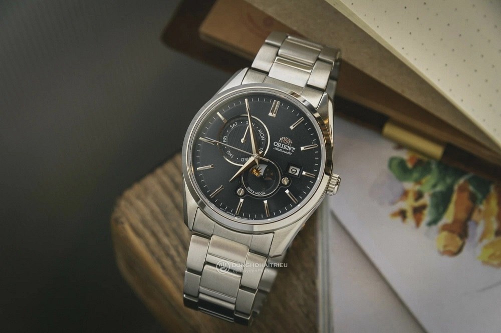   Đồng hồ nam giá từ 5 đến 10 triệu được nhiều khách hàng ưa chuộng- Ảnh 9