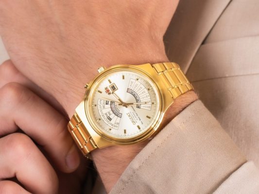 Đồng hồ Orient lịch vạn niên là gì? Giá bao nhiêu? Có tốt không?