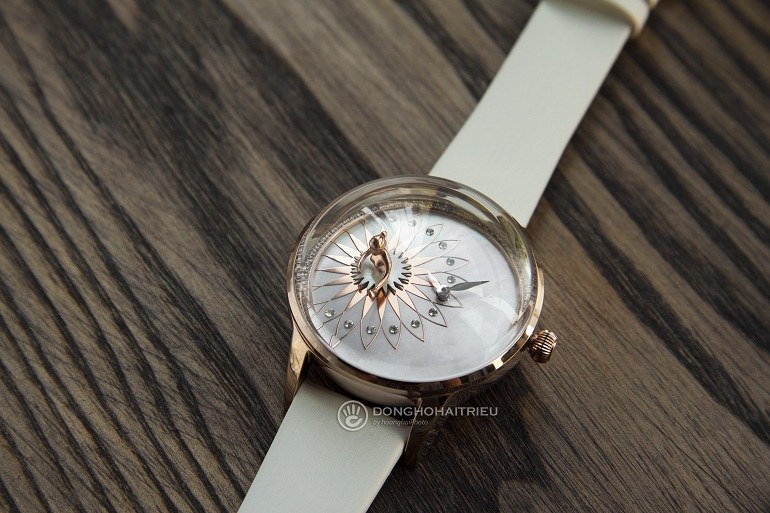 Giới thiệu 7 mẫu đồng hồ nữ đính đá chính hãng có thiết kế đẹp nhất - Ảnh: 9