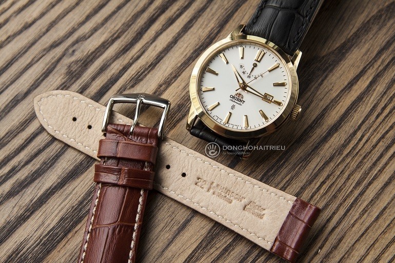 Những mẫu đồng hồ dây da nam đẹp giá rẻ nhất hiện nay - Ảnh: Orient FFD0J002W0 và Hirsch Modena