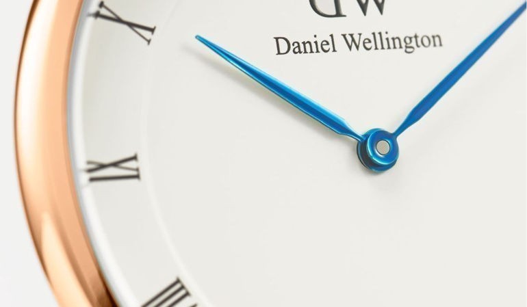 Review khám phá đồng hồ Daniel Wellington (DW) Dapper kim xanh nổi tiếng Kim Xanh Daniel Wellington Dapper