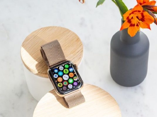 So sánh các dòng Apple Watch mới nhất, cách phân biệt