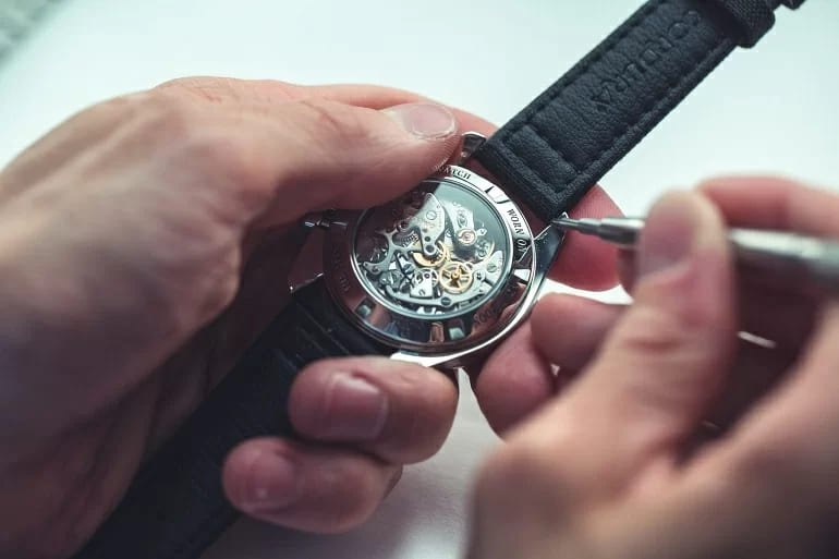 Thay dây đồng hồ Đà Nẵng tại Watches với đa dạng mẫu mã dây đồng hồ từ các thương hiệu lớn - Ảnh 9