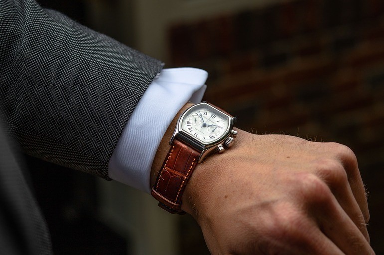 TOP 30 các loại đồng hồ đeo tay nam phổ biến nhất hiện nay - Ảnh 18