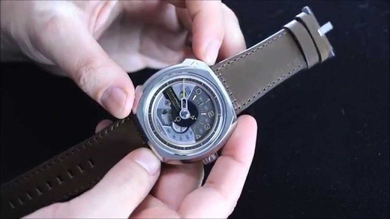 Chất lượng đồng hồ Sevenfriday fake kém bởi các vật liệu gia công rẻ tiền-Hình 3