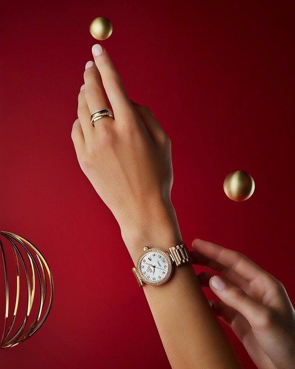 Đồng hồ vàng 18k nữ giá bao nhiêu mua hãng nào đẹp - Ảnh 5