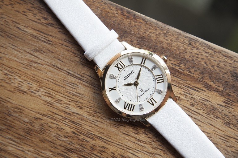 Đồng hồ Swarovski là gì? Ý nghĩa và công dụng trong đồng hồ - Ảnh: Orient FUB9B003W0