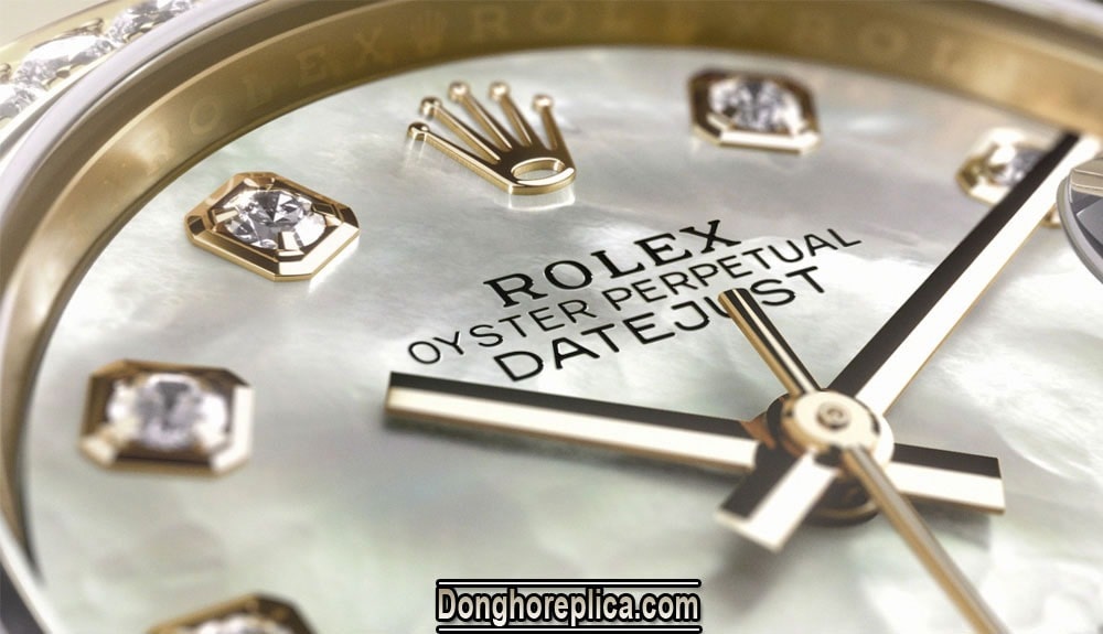 logo 5 đỉnh trên đồng hồ Rolex nữ dây da