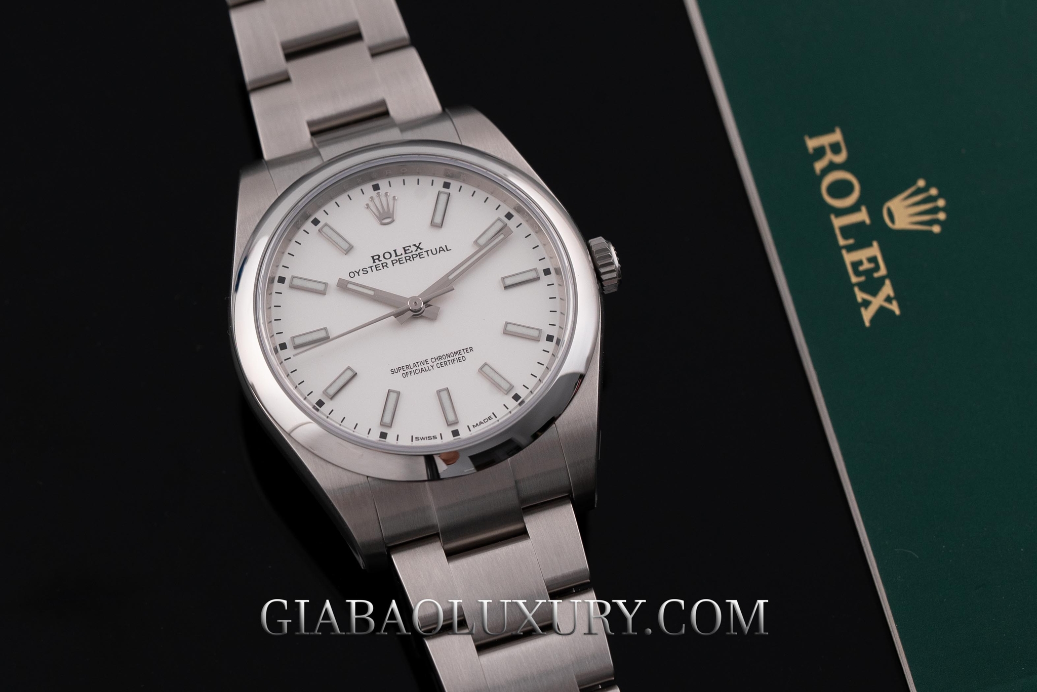 Đồng hồ Rolex Oyster Perpetual 39 114300 Mặt Số Trắng
