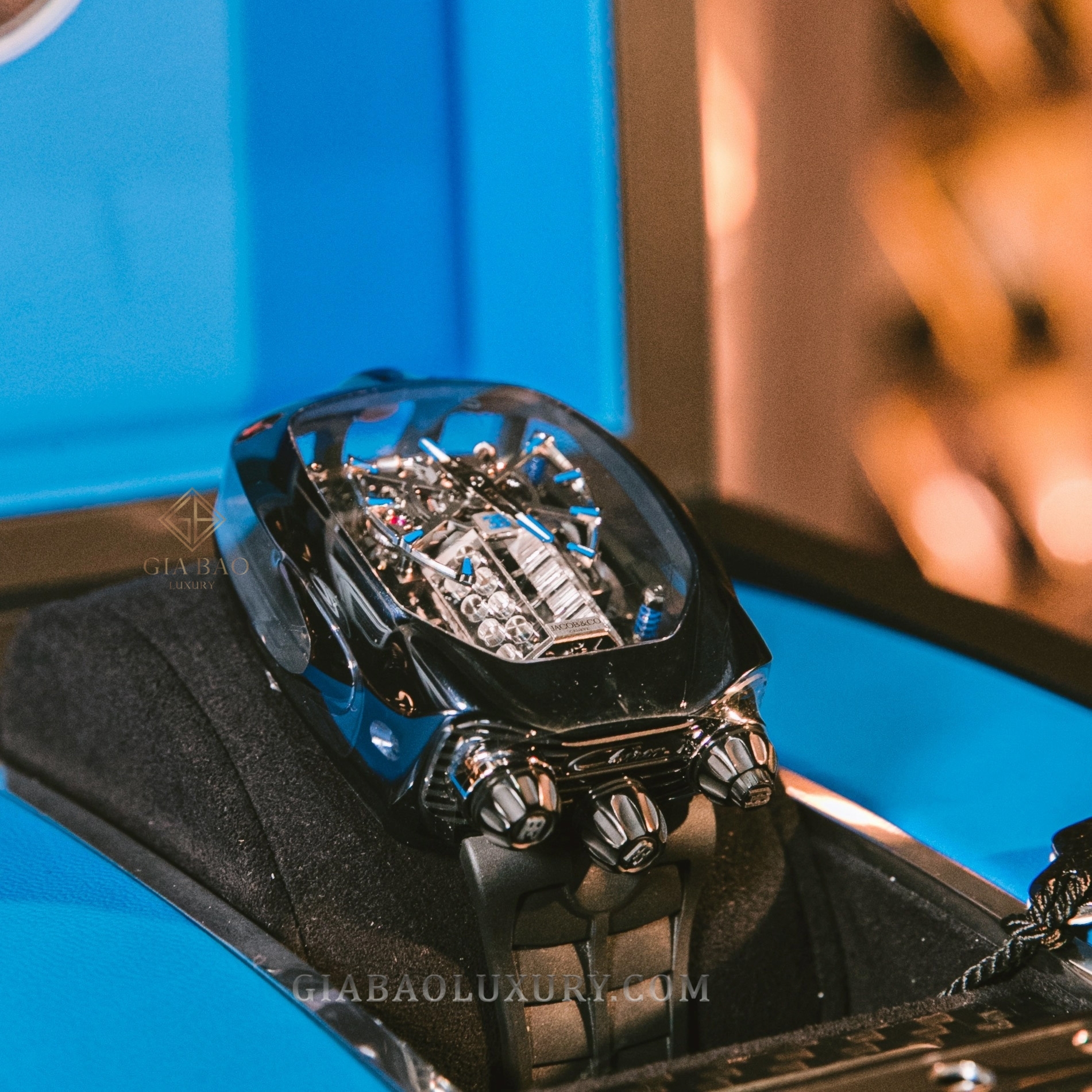 Đồng hồ Jacob & Co. Bugatti Chiron Tourbillon: Siêu xe ước mơ có ngay trên cổ tay