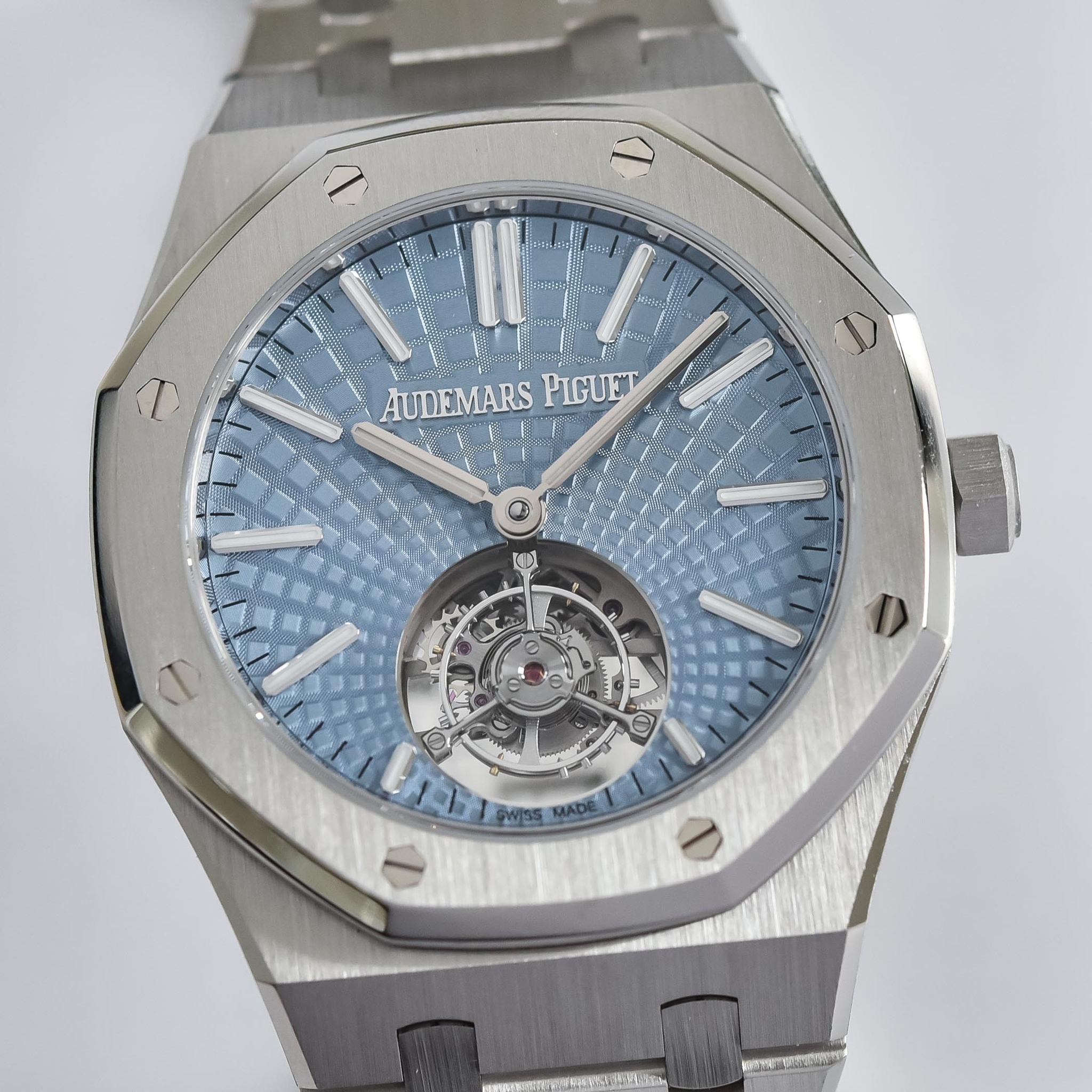 đồng hồ Audemars Piguet Royal Oak Selfwinding Flying Tourbillon Platinum mặt số Light Blue dial (ref. 26530PT.OO.1220PT.01)