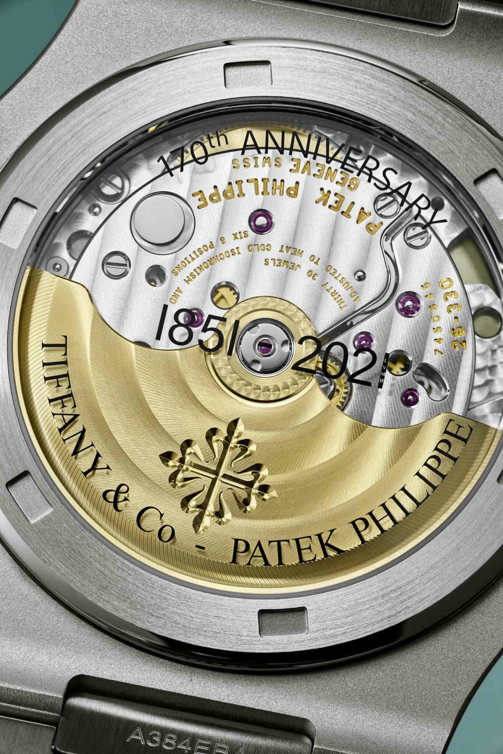 đồng hồ Patek Philippe Nautilus 5711/1A-018