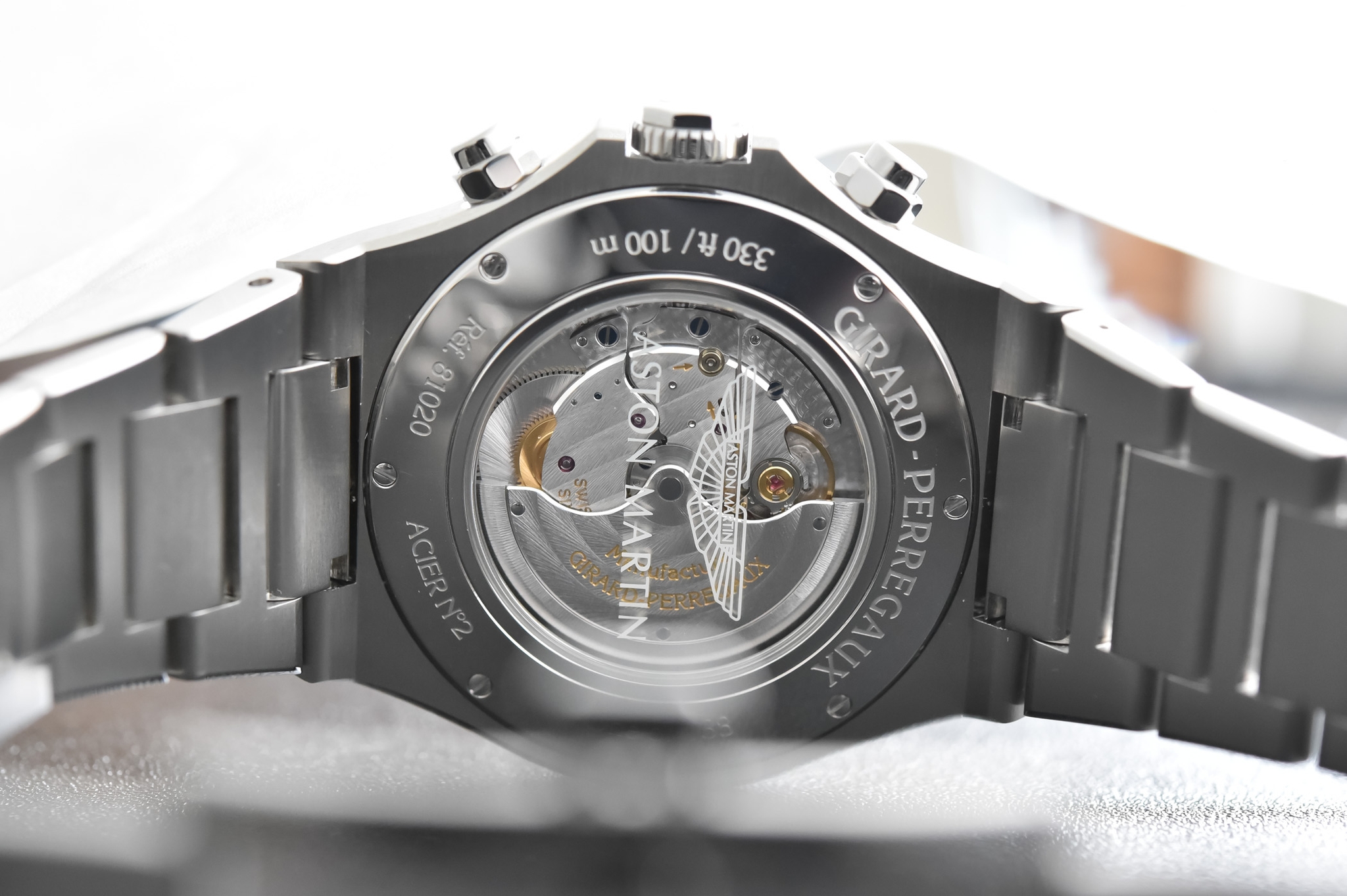 Đồng hồ Girard-Perregaux Laureato Chronograph Aston Martin Edition