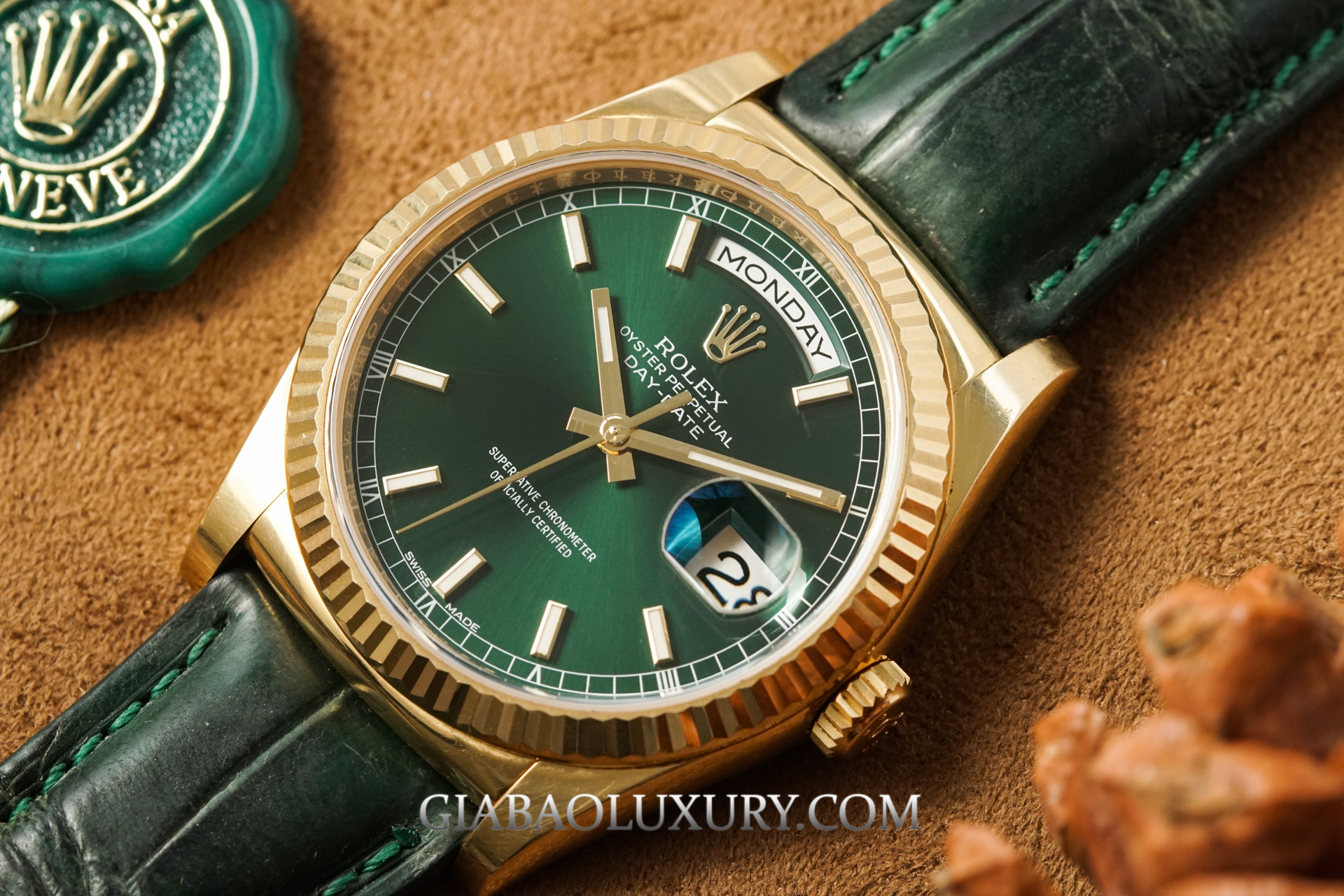 Đồng hồ Rolex Day-Date 36 118138 mặt xanh lá