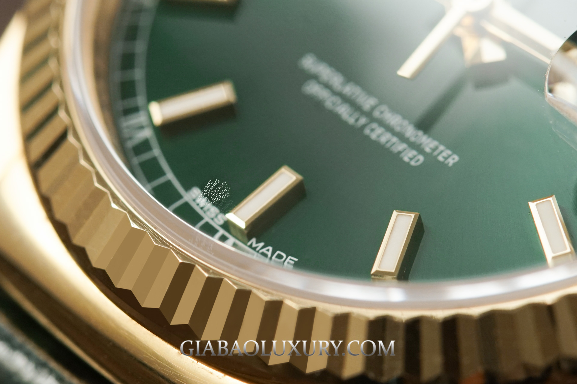 Đồng hồ Rolex Day-Date 36 118138 mặt xanh lá
