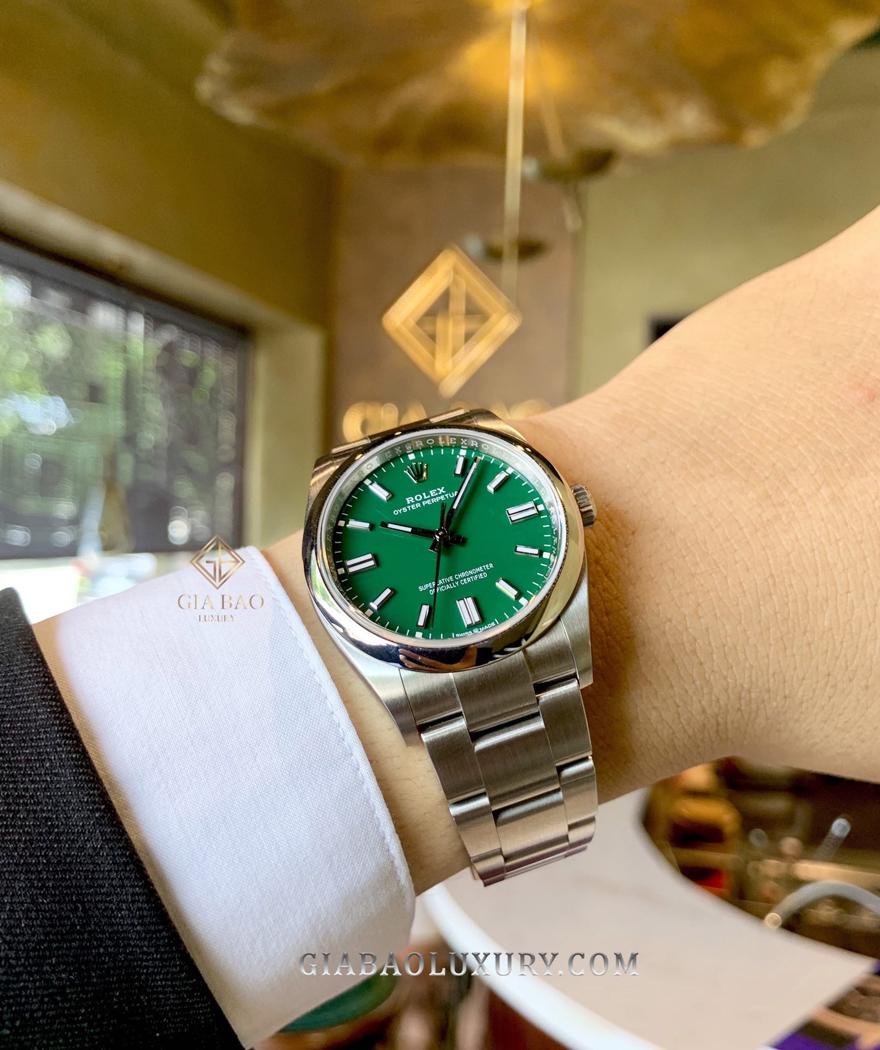 Đồng hồ Rolex Oyster Perpetual 36mm 126000 Mặt xanh lá