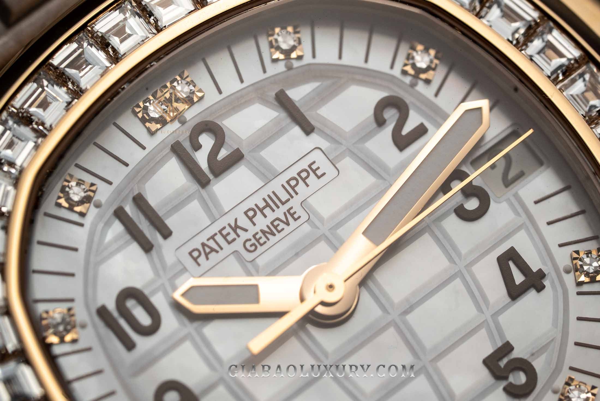 đồng hồ Patek Philippe 5072R