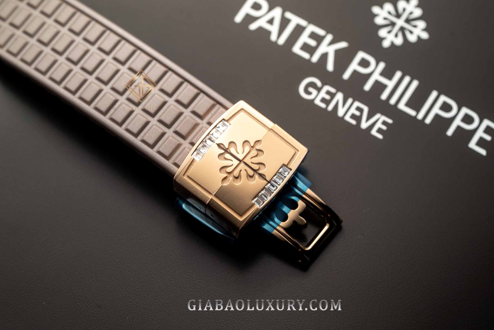đồng hồ Patek Philippe 5072R
