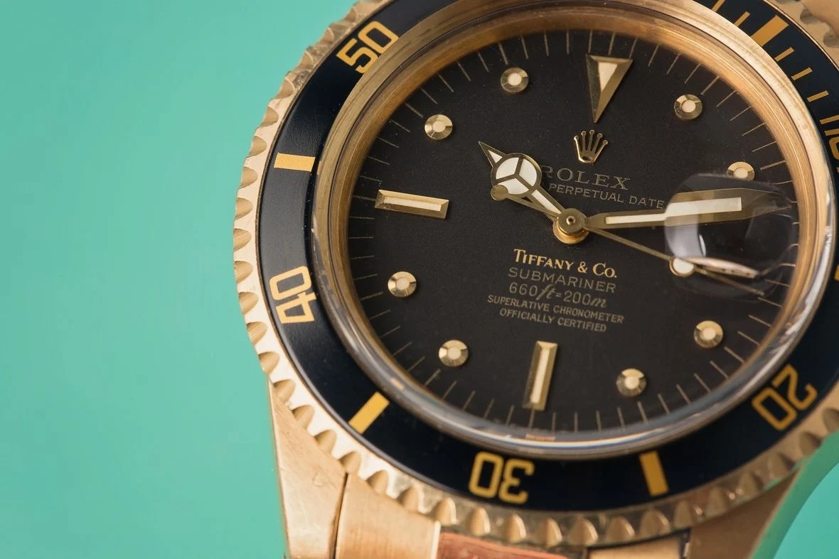 Đừng để tiền rơi: Bạn có từng bỏ qua đồng hồ Rolex có mặt số Tiffany & Co.?