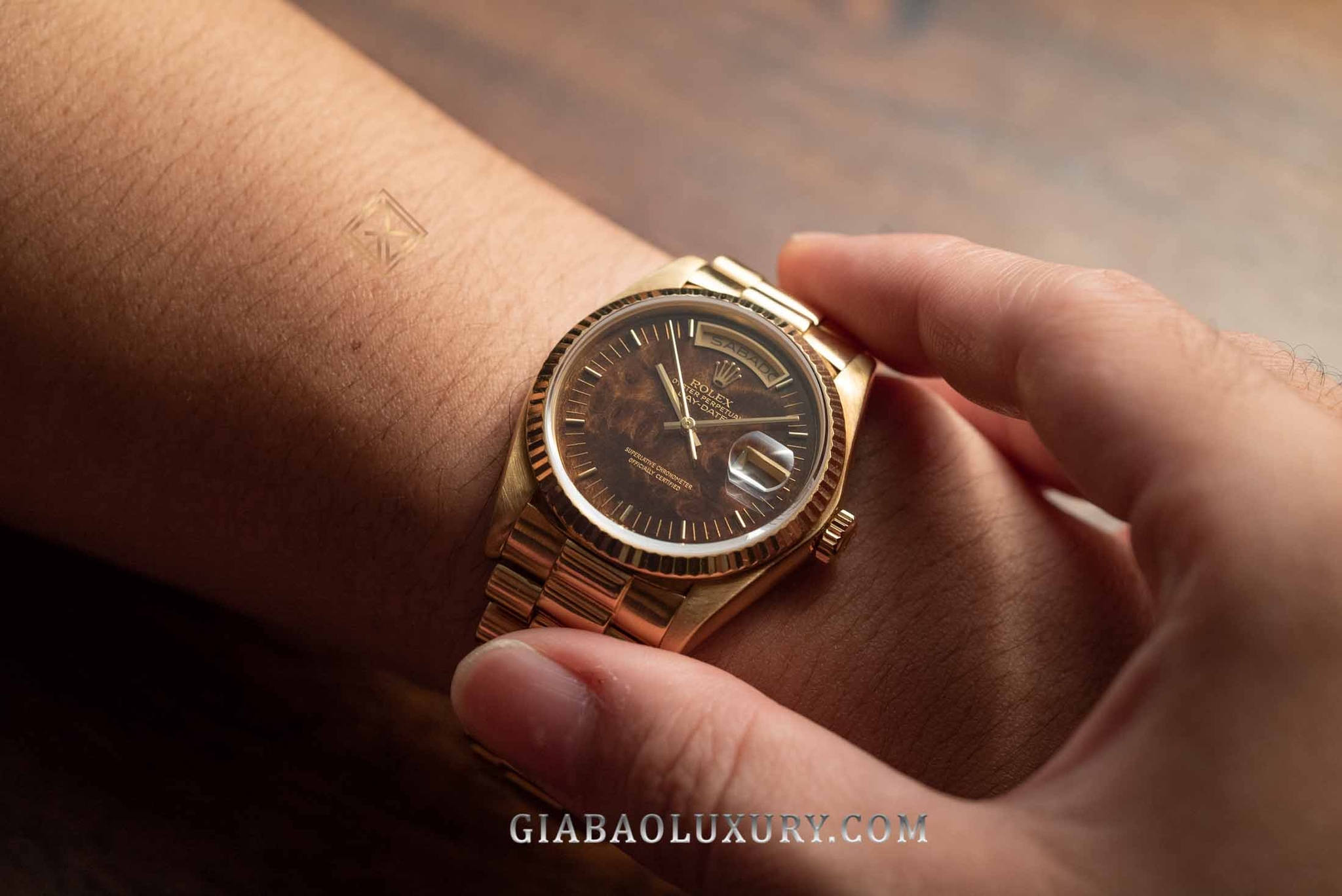 đồng hồ Rolex Day-Date 36 18038 Mặt Số Gỗ Burr (gỗ Nu)