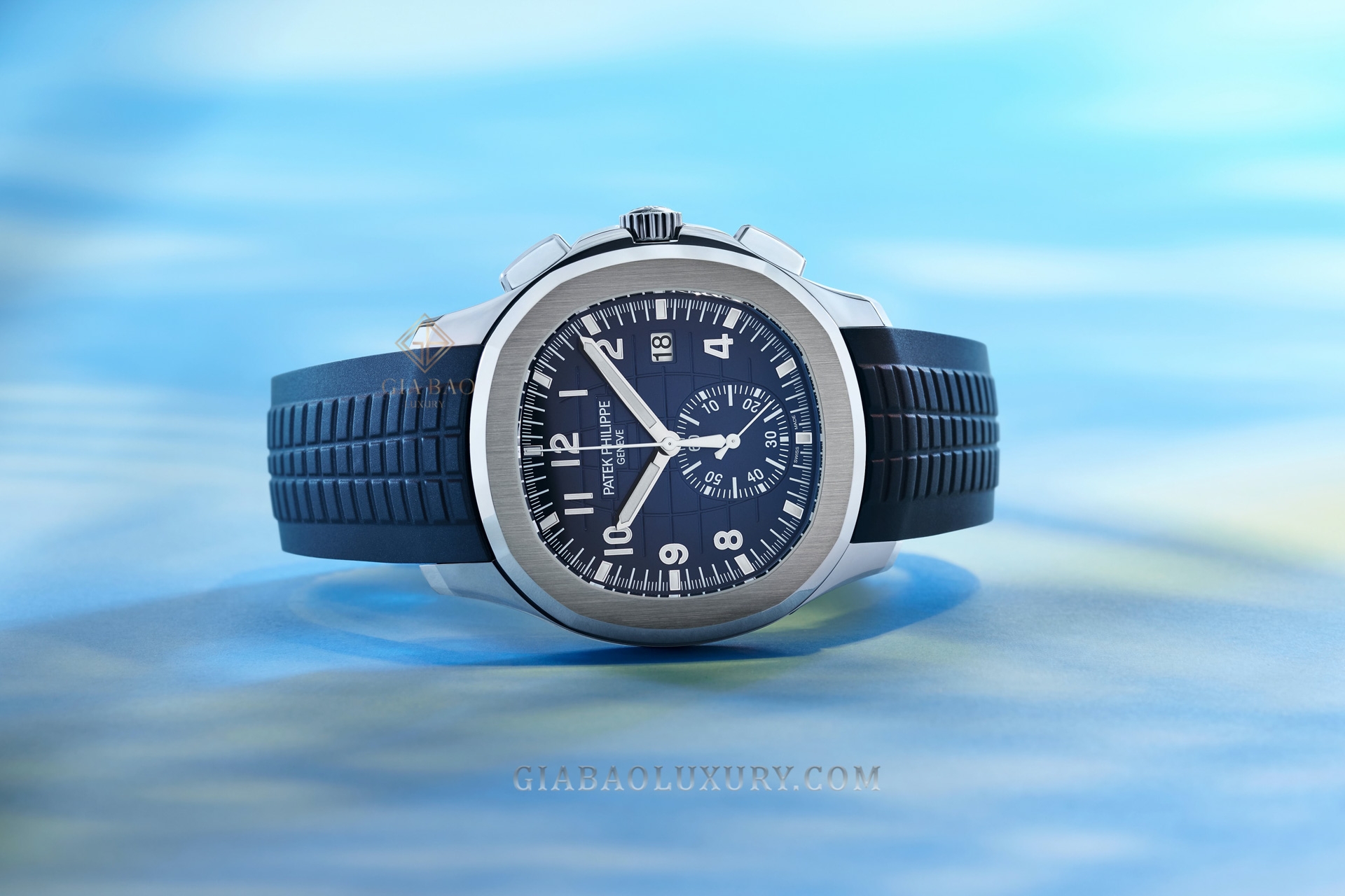 Đồng hồ Aquanaut Chronograph Ref. 5968G-001 (mặt số xanh lam), 5968G-010 (mặt số xanh kaki)
