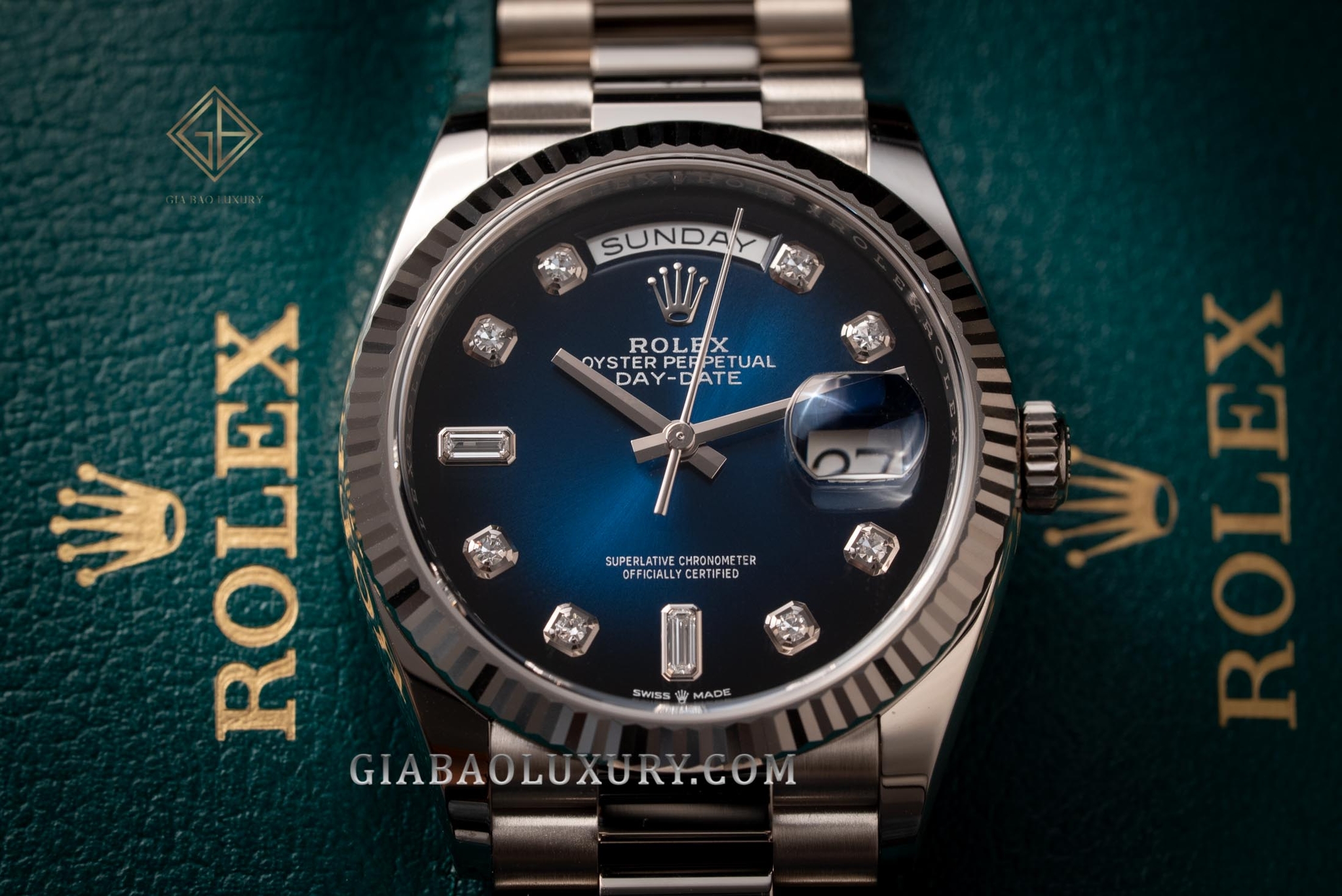 BH Đồng hồ Rolex Day-Date 36 128239 Mặt số Ombré xanh navy