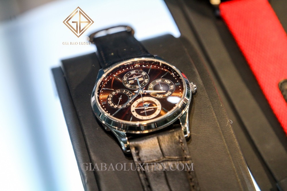 Chiếc Đồng Hồ Jaeger-Lecoultre Master Ultra Thin Perpetual Enamel Chestnut
