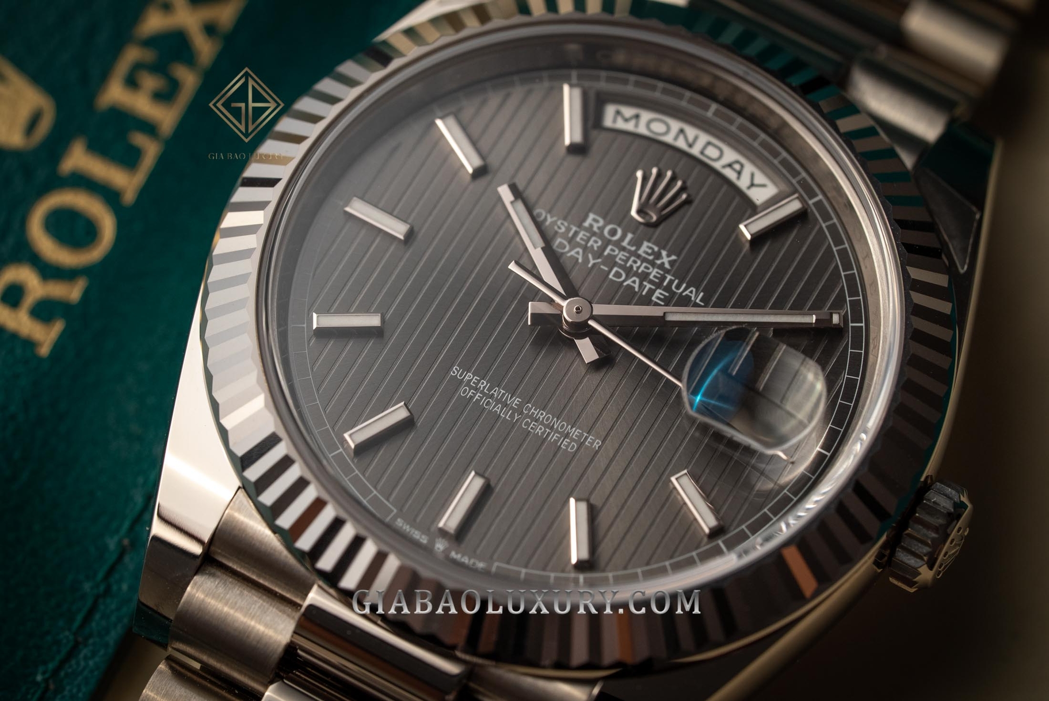 Review Äá»ng há» Rolex Day-Date 228239 Máº·t sá» Rhodium káº» sá»c