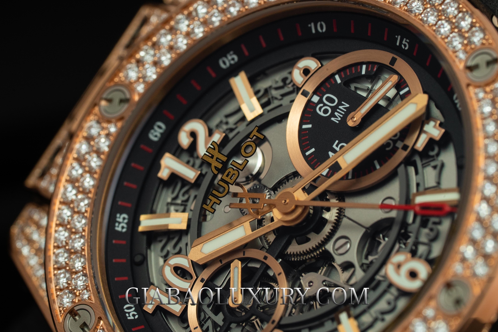 Đánh giá chi tiết đồng hồ Hublot Big Bang Unico King Gold Diamonds 45 mm 411.OX.1180.RX.1704