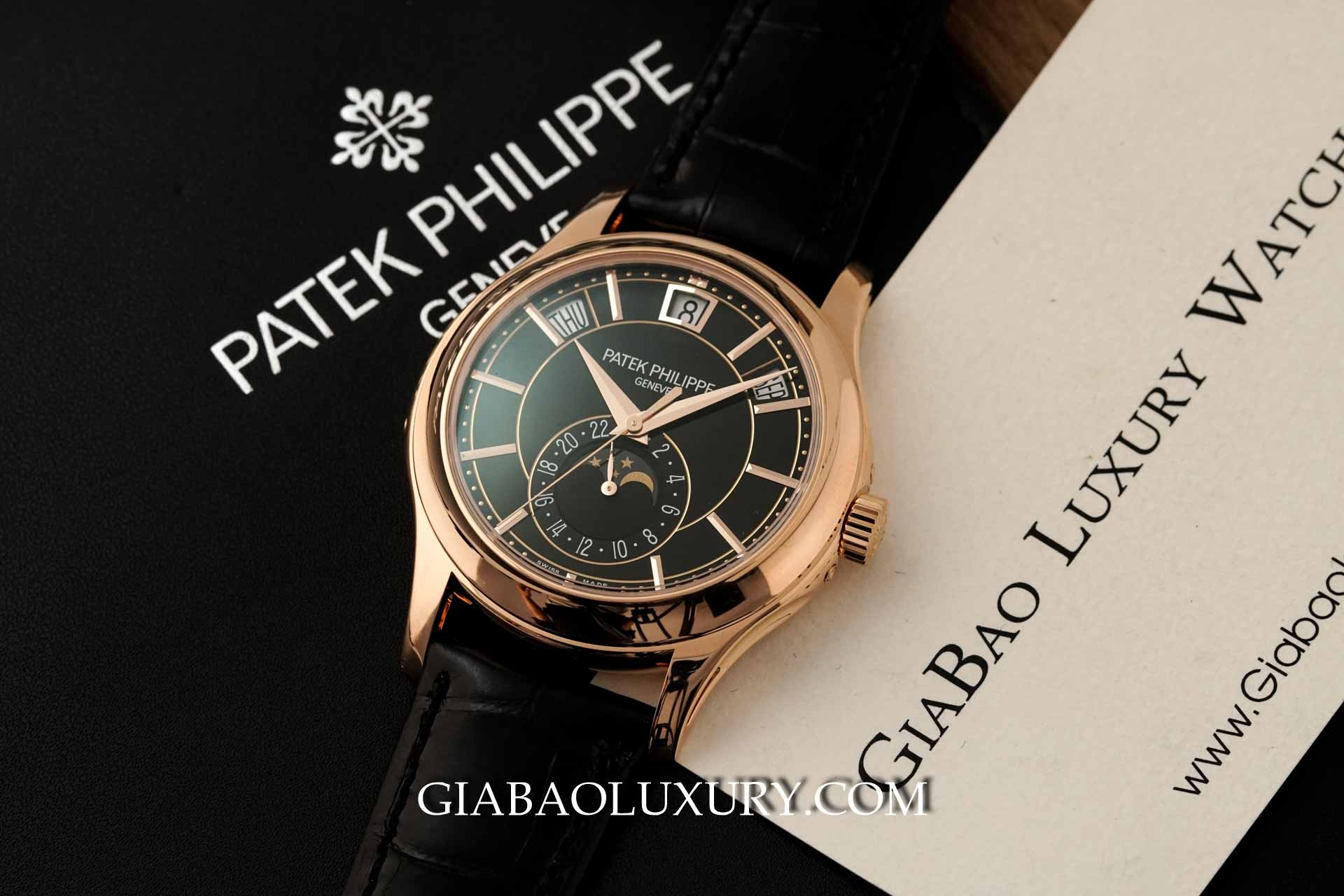 Review đồng hồ Patek Philippe Annual Calendar 5205R