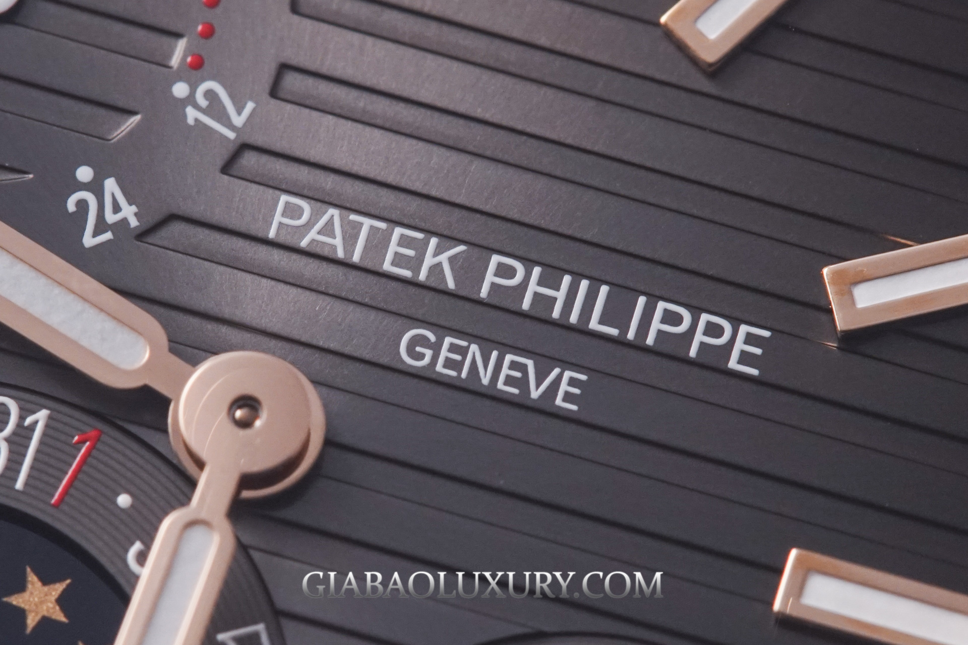 Review đồng hồ Patek Philippe Nautilus 5712R
