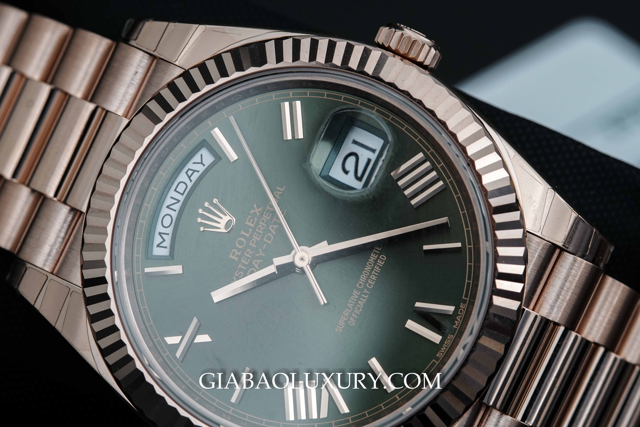 đồng hồ Rolex Day-Date 228235 phiên bản kỷ niệm